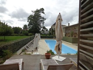 caudalie spa, piscina exterioara