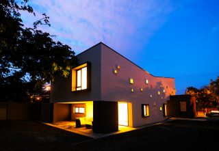 House-View-Night