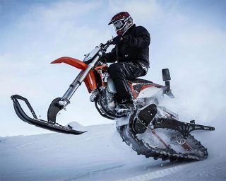 moutain_horse_snow_bike