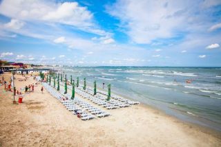 mamaia shutterstock