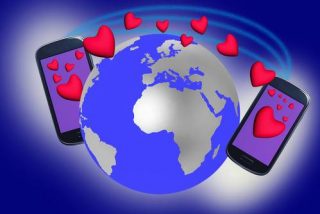 shutterstock_love distance
