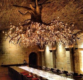 grape-vine-chandelier-chilean-red-kathryn-hall-vineyards-donald-lipski-1