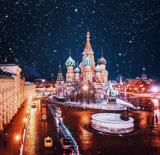 moscow-city-looked-like-a-fairytale-during-orthodox-christmas-12__700