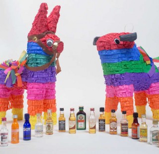 Nipyata-pinatas-adults-1