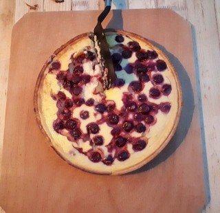 tarta cu crema de vanilie si visine